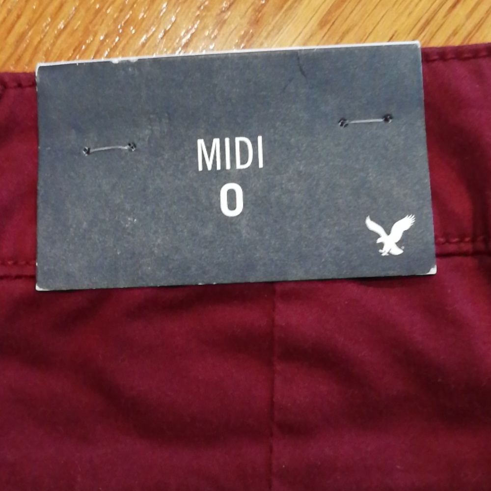 NWT American Eagle Burgandy shorts 0 - Picture 5 of 7